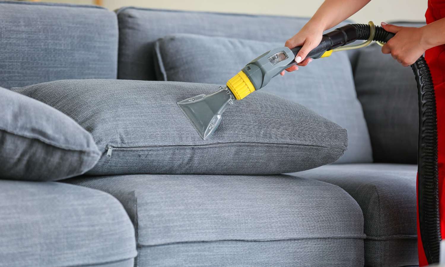How to Dry Sofa After Cleaning